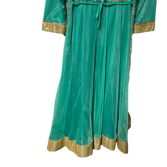 Nepali Indian Dress Arnarkali Kurta embellished - Picture 8 of 12